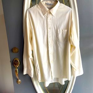 Editions Van Heusen Men’s dress shirt,17 1/2 neck,pale yellow